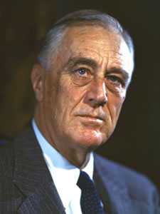 Imagem Franklin Delano Roosevelt - Por Leon Perskie - CT 09-109(1), CC BY 2.0, https://commons.wikimedia.org/w/index.php?curid=47600299